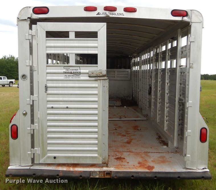 image for item HS9652 2003 Elite livestock trailer