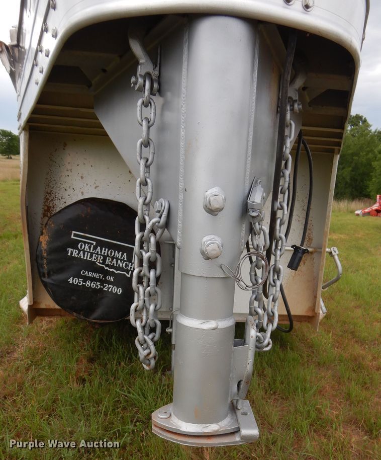 image for item HS9652 2003 Elite livestock trailer