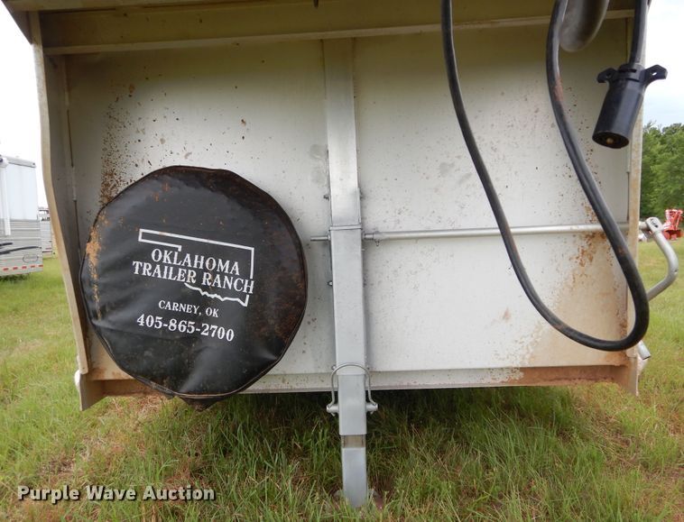 image for item HS9652 2003 Elite livestock trailer