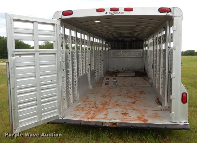 image for item HS9652 2003 Elite livestock trailer