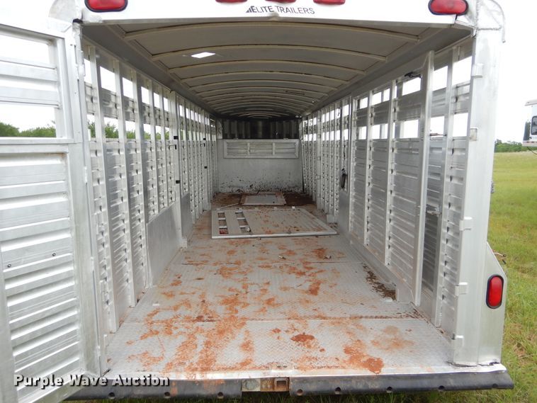 image for item HS9652 2003 Elite livestock trailer