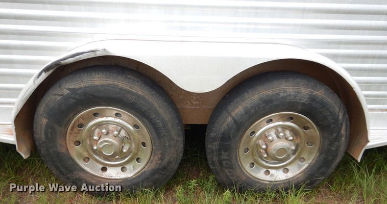 image for item HS9652 2003 Elite livestock trailer