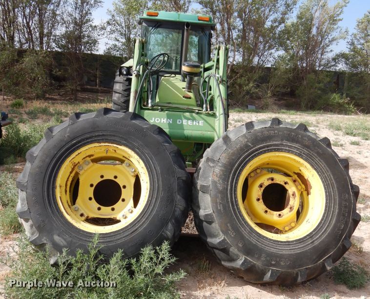 image for item HV9209 1992 John Deere 3255  MFWD tractor