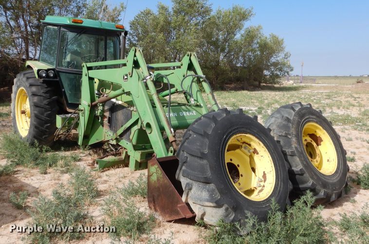 image for item HV9209 1992 John Deere 3255  MFWD tractor