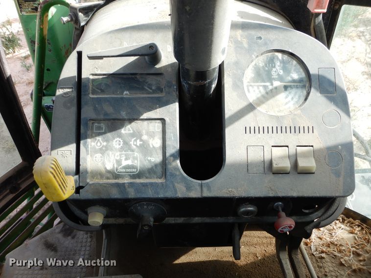 image for item HV9209 1992 John Deere 3255  MFWD tractor