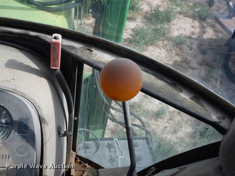 image for item HV9209 1992 John Deere 3255  MFWD tractor