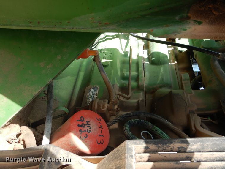 image for item HV9209 1992 John Deere 3255  MFWD tractor