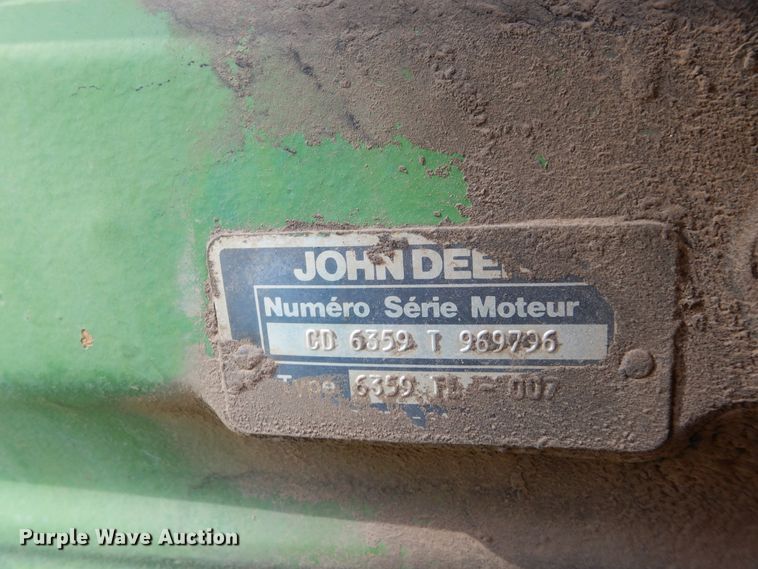 image for item HV9209 1992 John Deere 3255  MFWD tractor