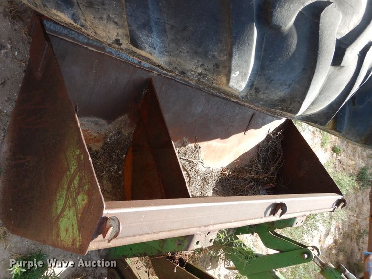 image for item HV9209 1992 John Deere 3255  MFWD tractor