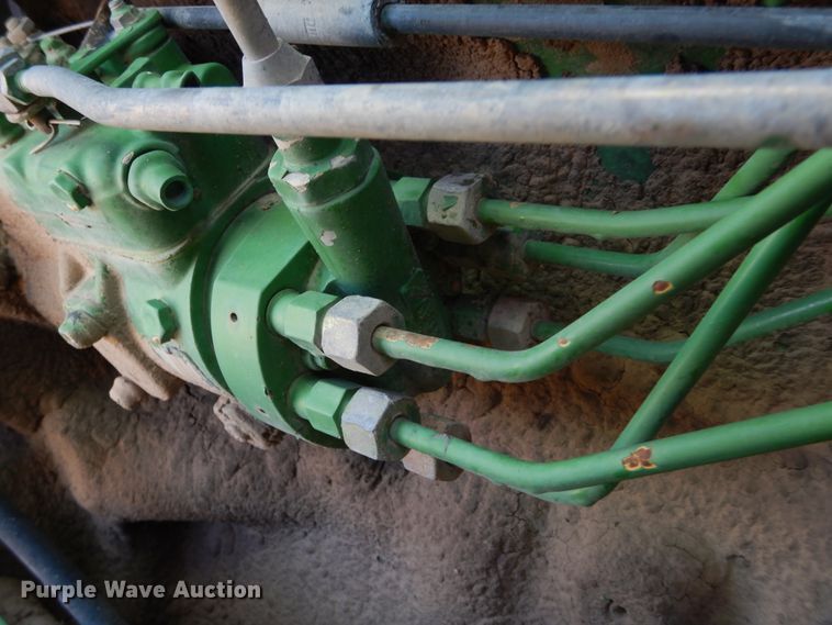 image for item HV9209 1992 John Deere 3255  MFWD tractor