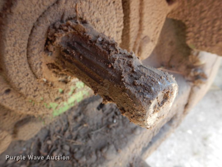 image for item HV9209 1992 John Deere 3255  MFWD tractor