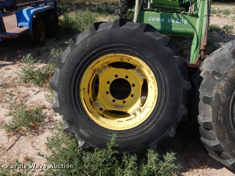 image for item HV9209 1992 John Deere 3255  MFWD tractor