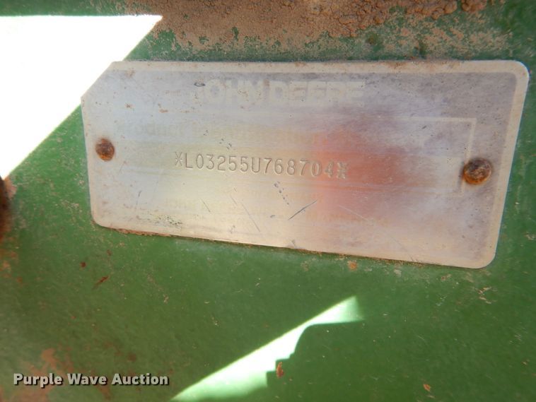 image for item HV9209 1992 John Deere 3255  MFWD tractor