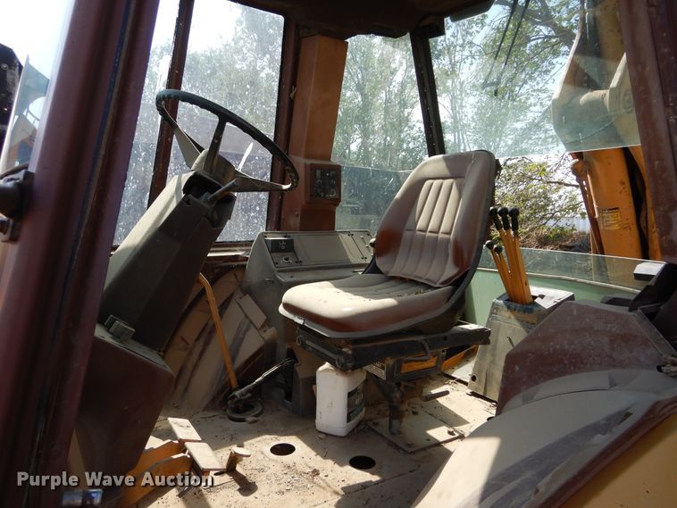 image for item HV9215 Case 580K  backhoe