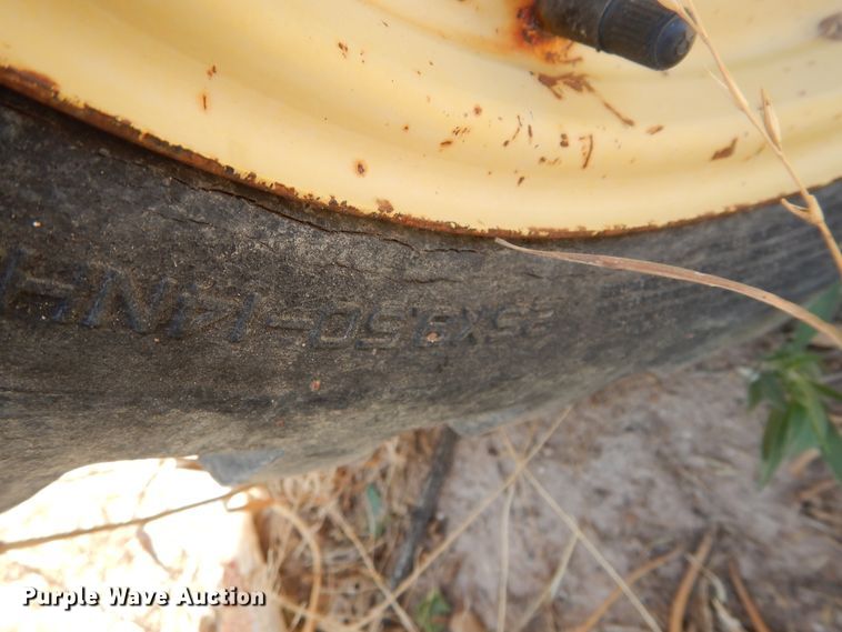 image for item HV9217 John Deere 770  tractor