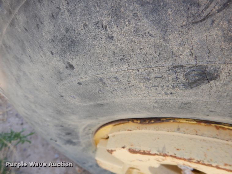 image for item HV9217 John Deere 770  tractor