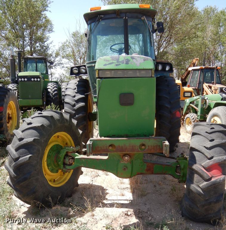 image for item HV9218 1983 John Deere 4450  tractor