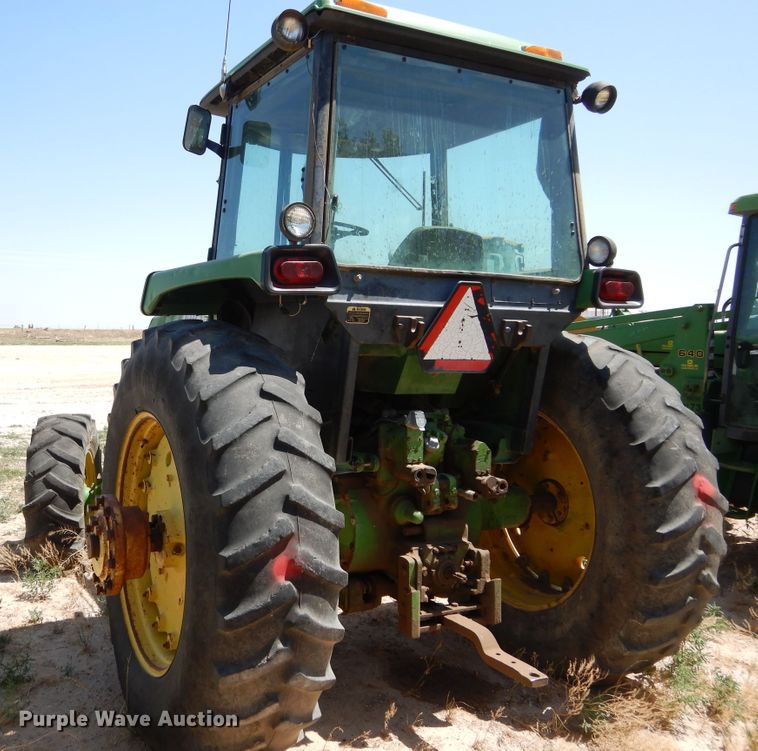 image for item HV9218 1983 John Deere 4450  tractor