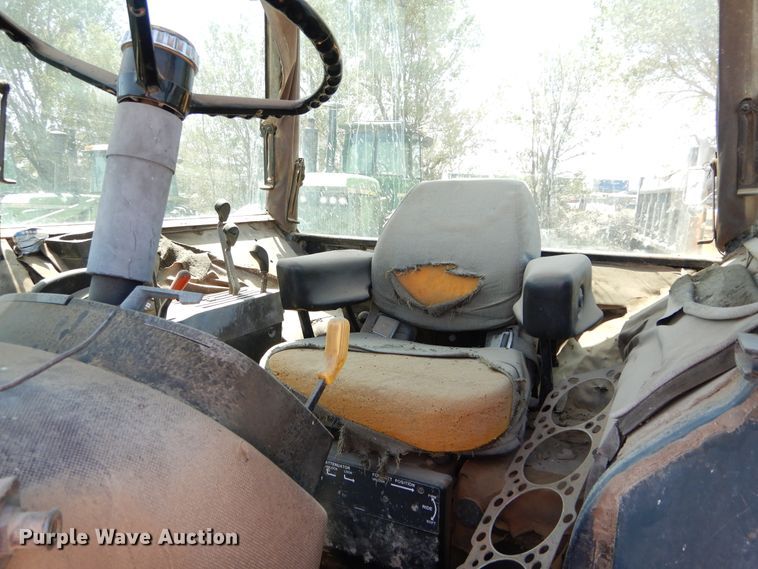 image for item HV9218 1983 John Deere 4450  tractor