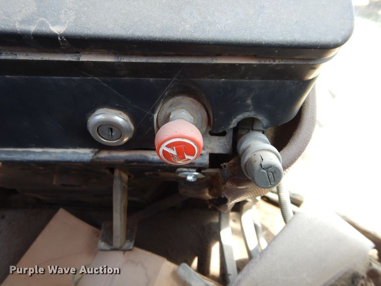 image for item HV9218 1983 John Deere 4450  tractor