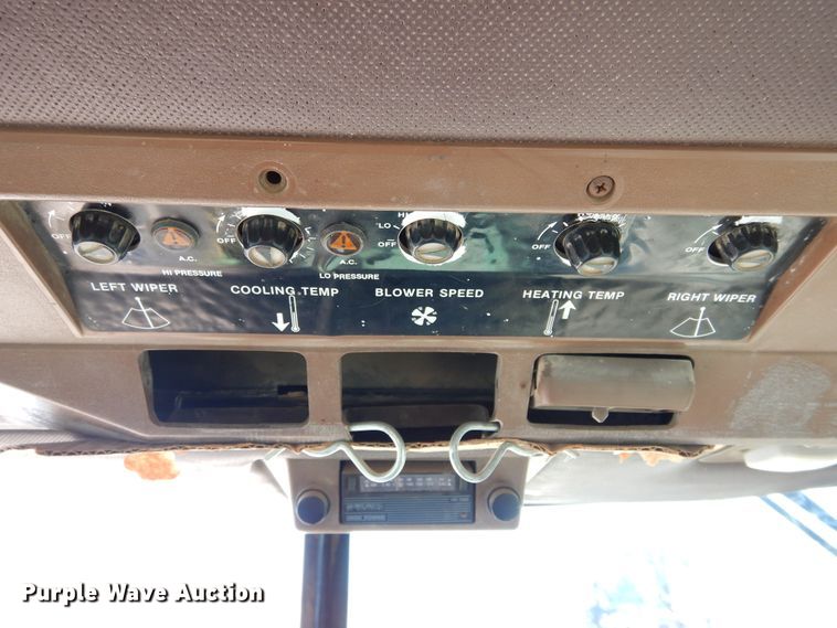 image for item HV9218 1983 John Deere 4450  tractor