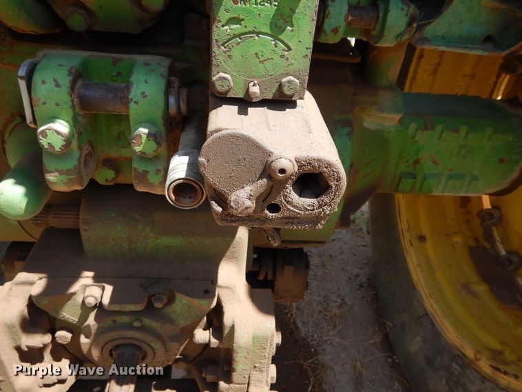 image for item HV9218 1983 John Deere 4450  tractor