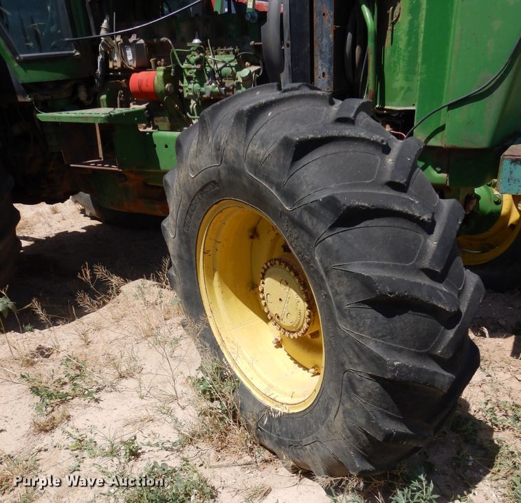 image for item HV9218 1983 John Deere 4450  tractor