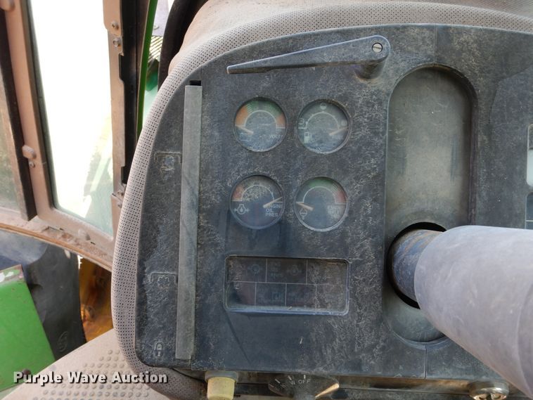 image for item HV9219 1985 John Deere 8850  4WD tractor