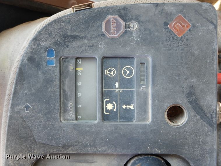 image for item HV9219 1985 John Deere 8850  4WD tractor