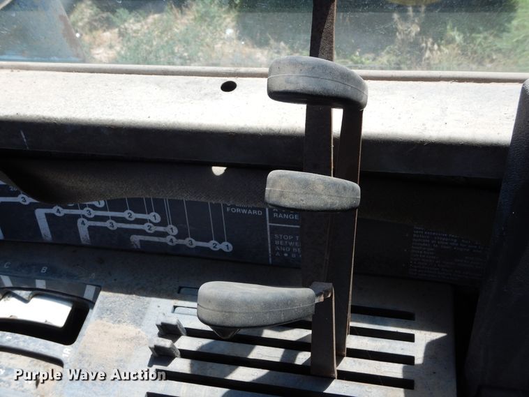 image for item HV9219 1985 John Deere 8850  4WD tractor