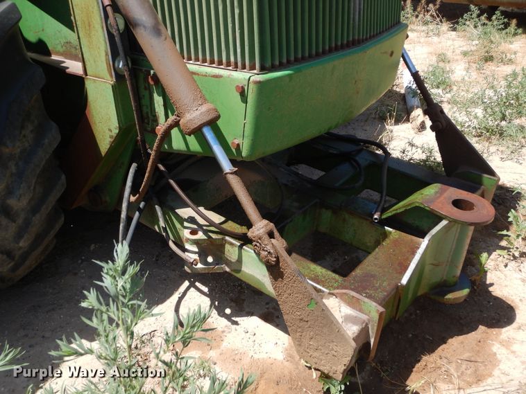 image for item HV9219 1985 John Deere 8850  4WD tractor