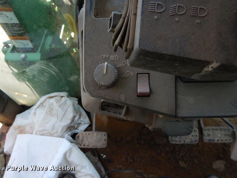 image for item HV9220 1993 John Deere 6400  tractor