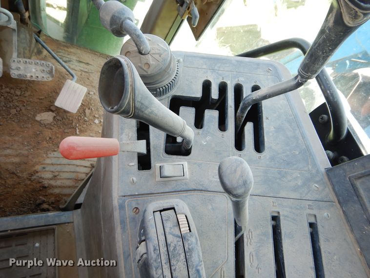 image for item HV9220 1993 John Deere 6400  tractor