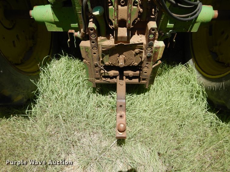 image for item HV9220 1993 John Deere 6400  tractor