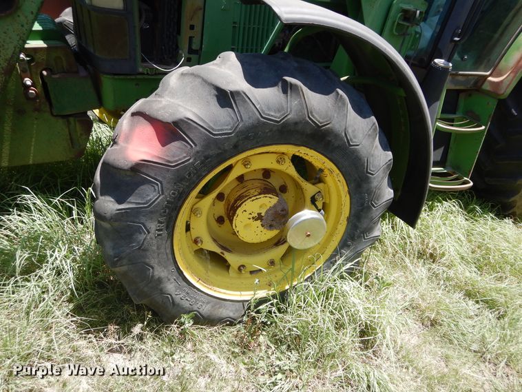 image for item HV9220 1993 John Deere 6400  tractor