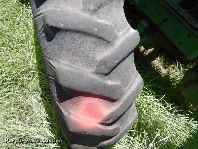 image for item HV9220 1993 John Deere 6400  tractor