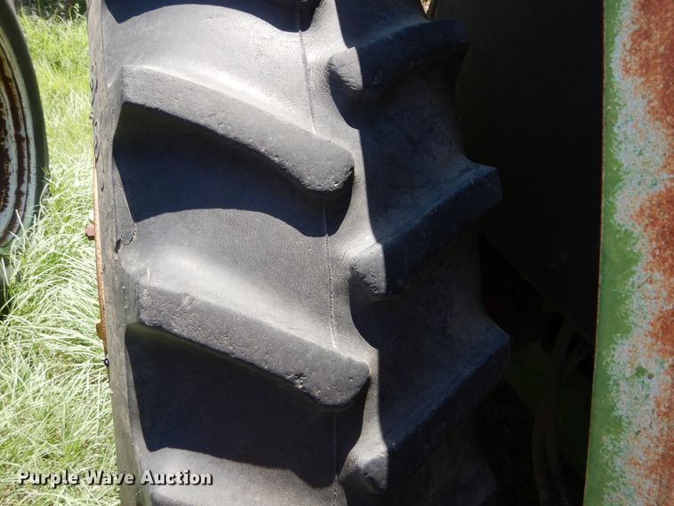 image for item HV9220 1993 John Deere 6400  tractor