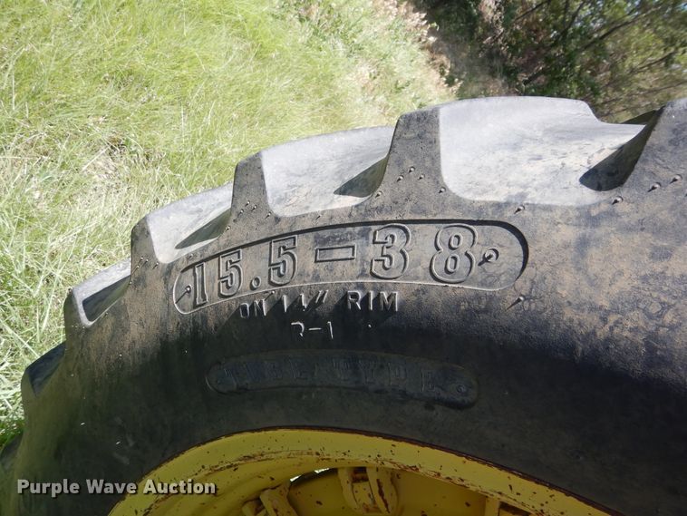 image for item HV9220 1993 John Deere 6400  tractor