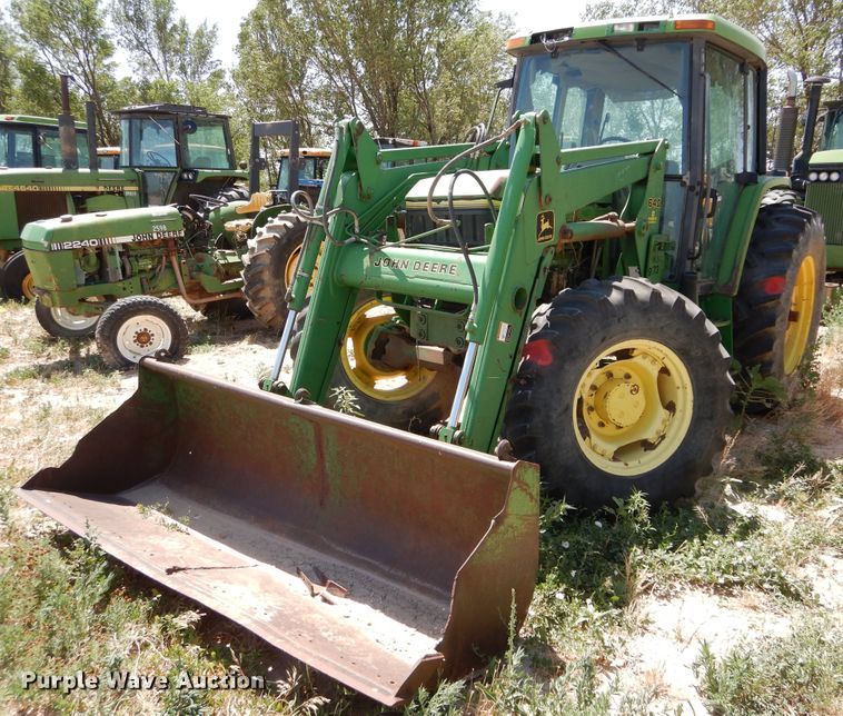 image for item HV9221 1995 John Deere 6400  tractor