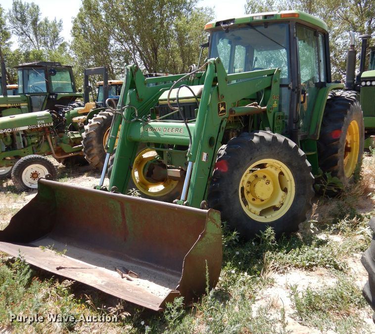 image for item HV9221 1995 John Deere 6400  tractor