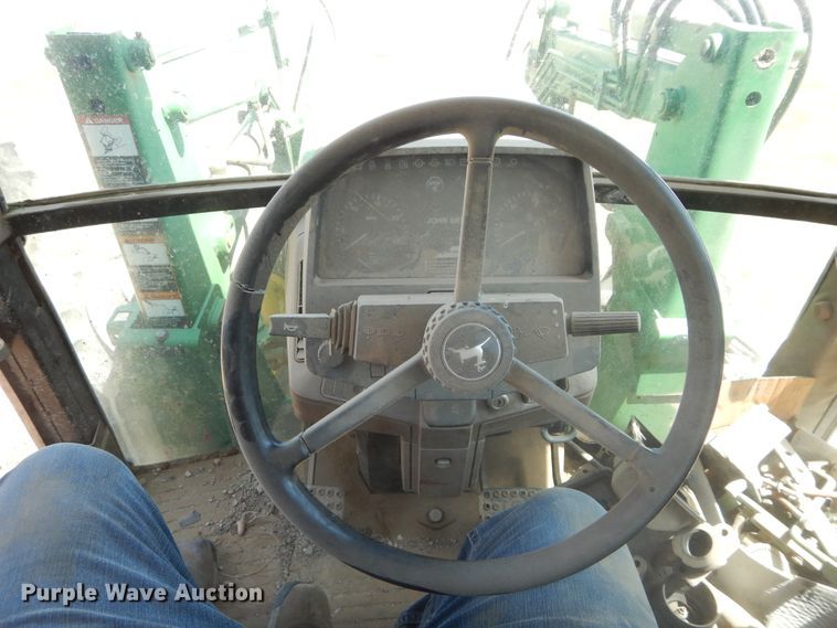 image for item HV9221 1995 John Deere 6400  tractor