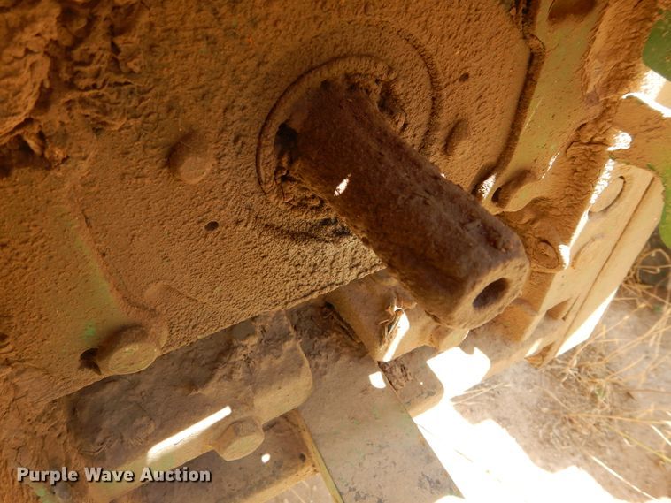 image for item HV9221 1995 John Deere 6400  tractor