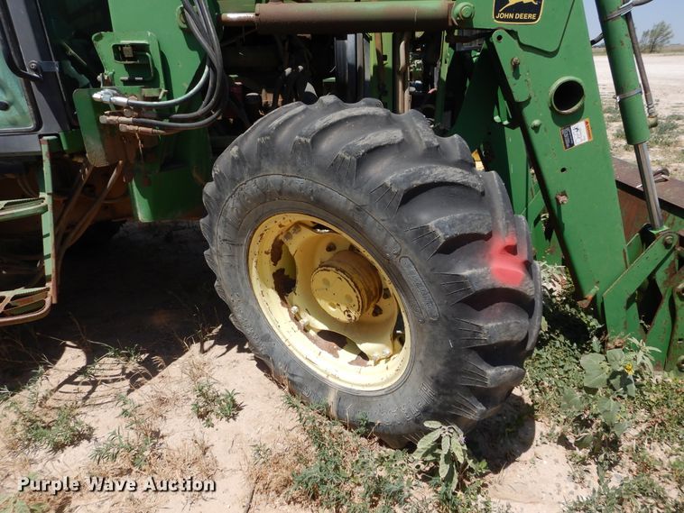 image for item HV9221 1995 John Deere 6400  tractor