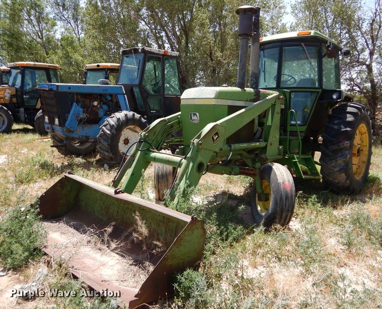 image for item HV9223 1974 John Deere 4430  tractor