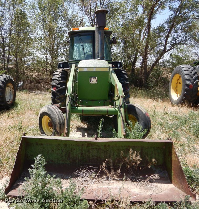 image for item HV9223 1974 John Deere 4430  tractor