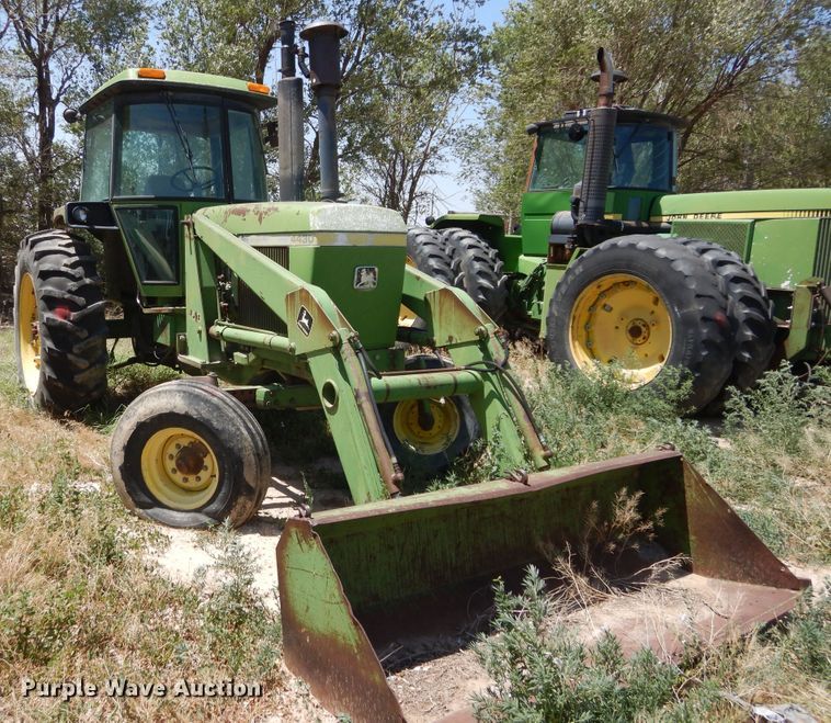image for item HV9223 1974 John Deere 4430  tractor