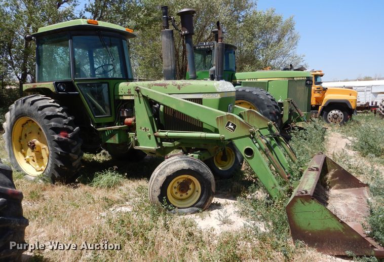 image for item HV9223 1974 John Deere 4430  tractor