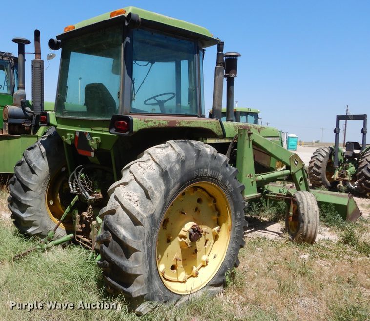 image for item HV9223 1974 John Deere 4430  tractor