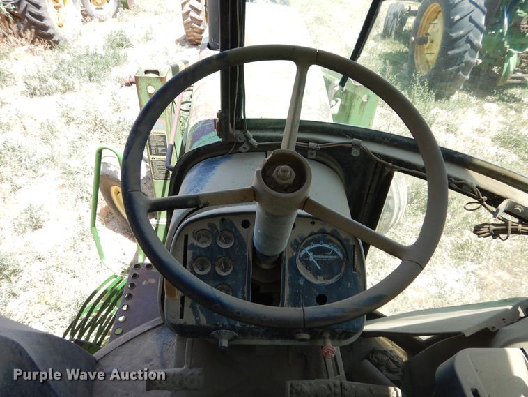 image for item HV9223 1974 John Deere 4430  tractor