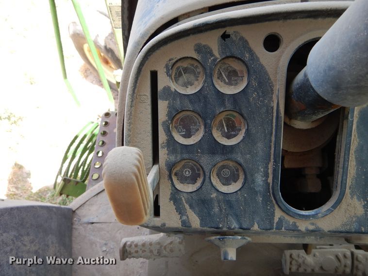 image for item HV9223 1974 John Deere 4430  tractor